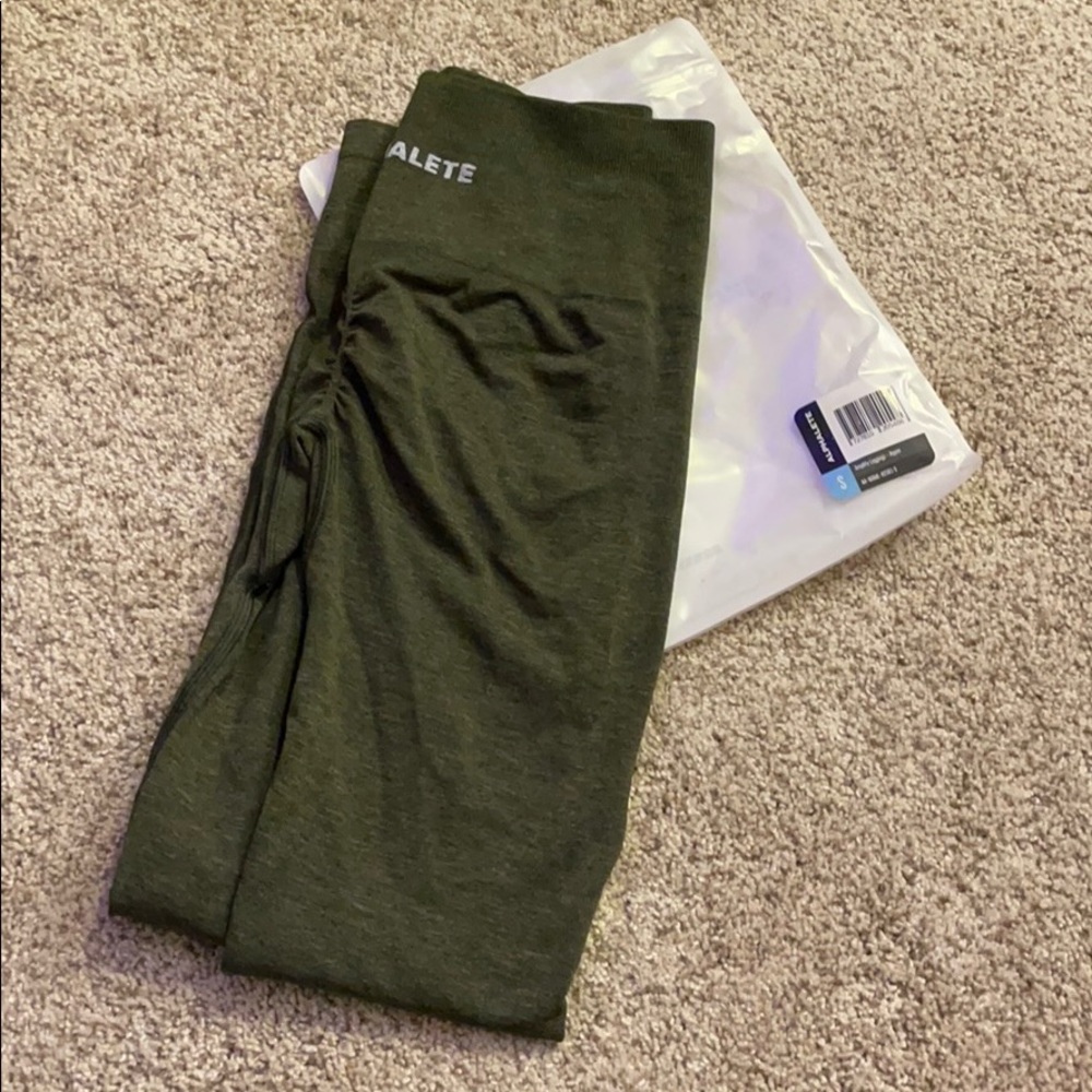 Alphalete Aspen Amplify Leggings